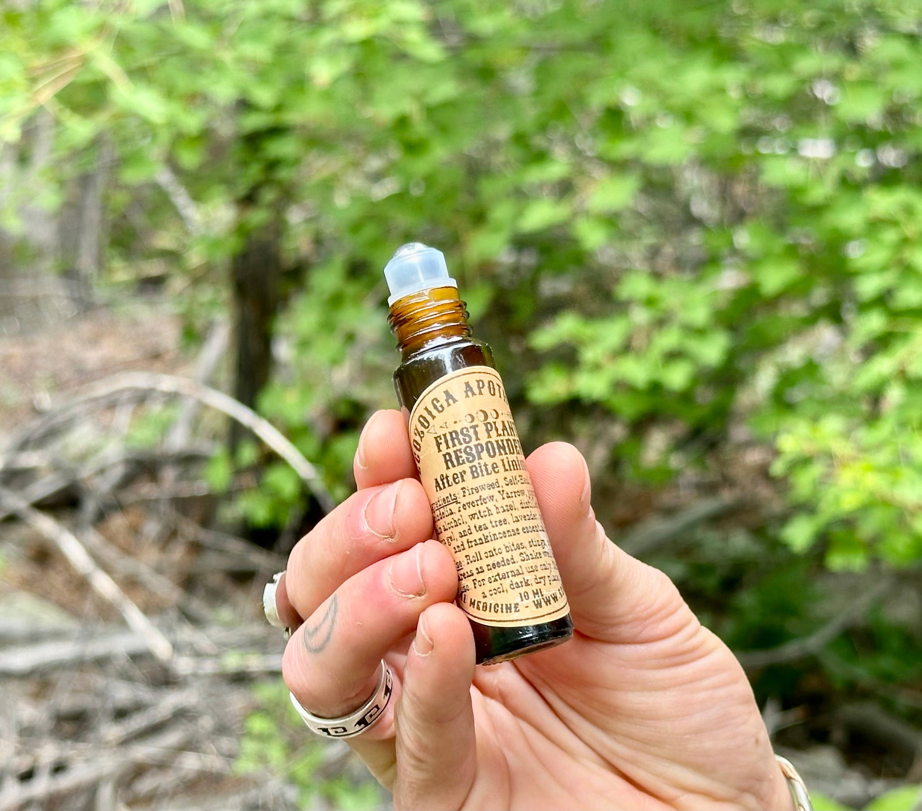 First Plant Responder | Itch Relief Roll On Liniment by Ecozoica Apothecary 10ml